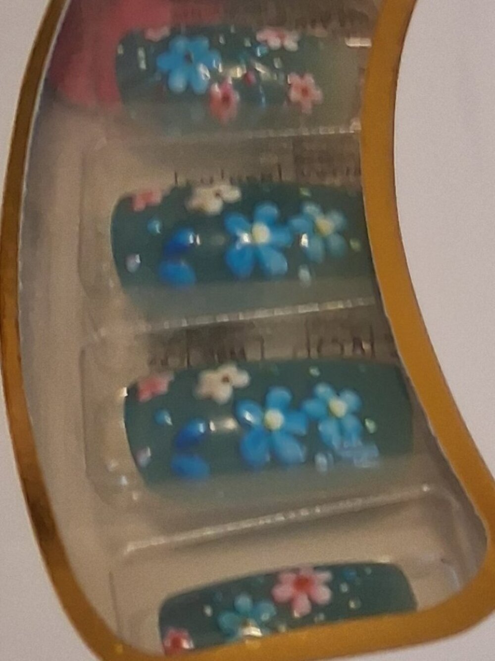 PRESS ON FLOWER NAILS
